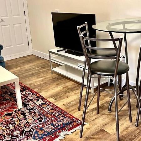 サレーFurnished And Cozyアパートメント エクステリア 写真